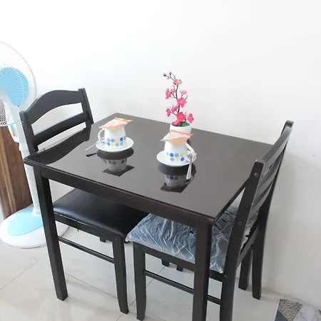 Affordable Makati Serviced Apartments Manila Exterior photo