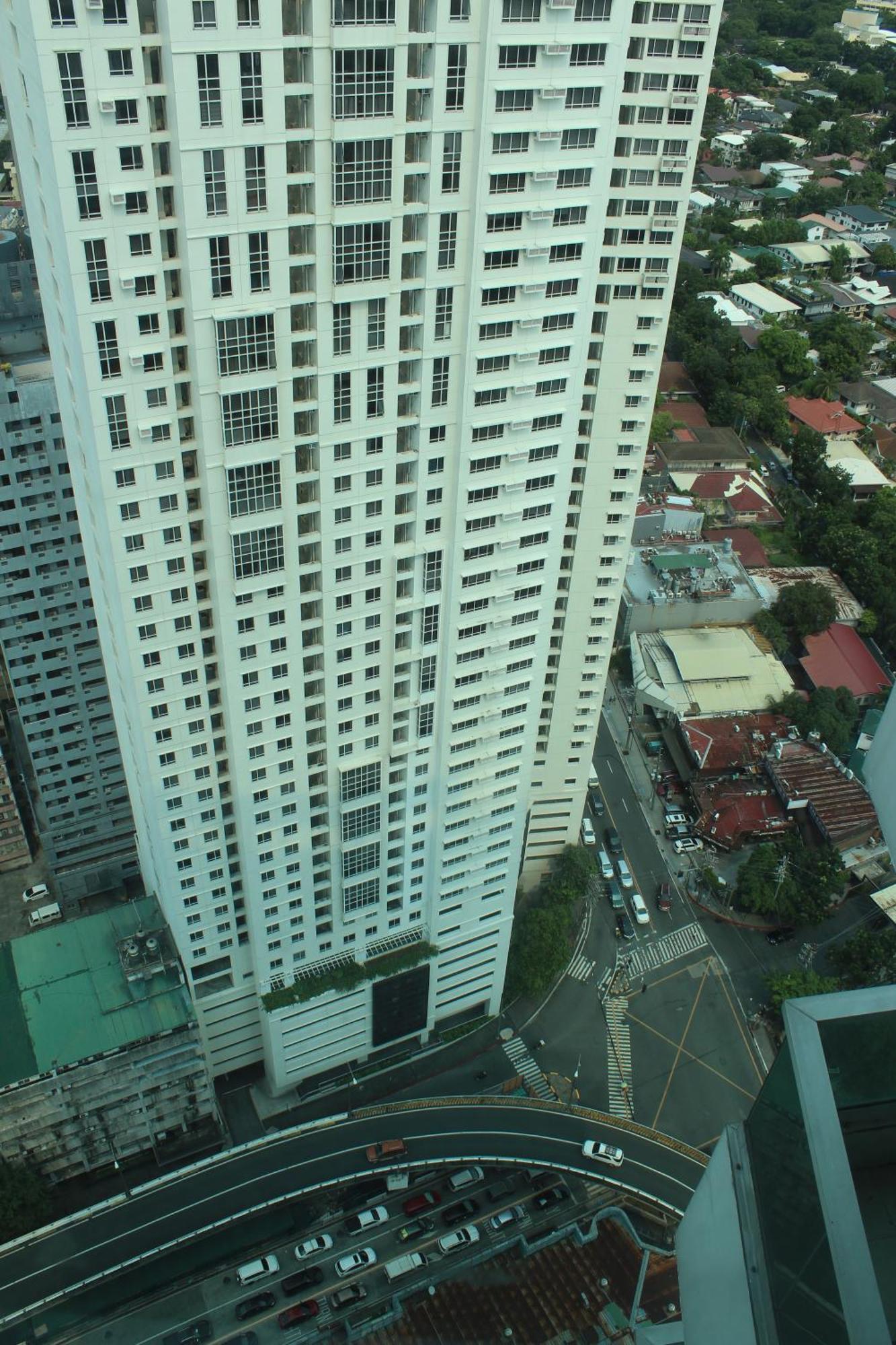 Affordable Makati Serviced Apartment *